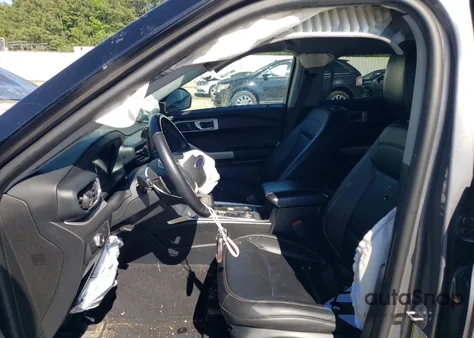 2021 Ford Explorer Xlt z USA, uszkodzony, nr VIN 1FMSK8DHXMGA28074